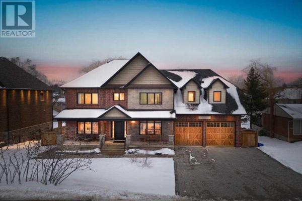 33 LYNWOOD  CRES, King