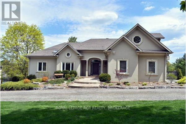 737 OLD BATHURST ST, Newmarket