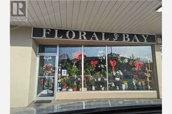 634 MAJOR MACKENZIE DR E, Richmond Hill
