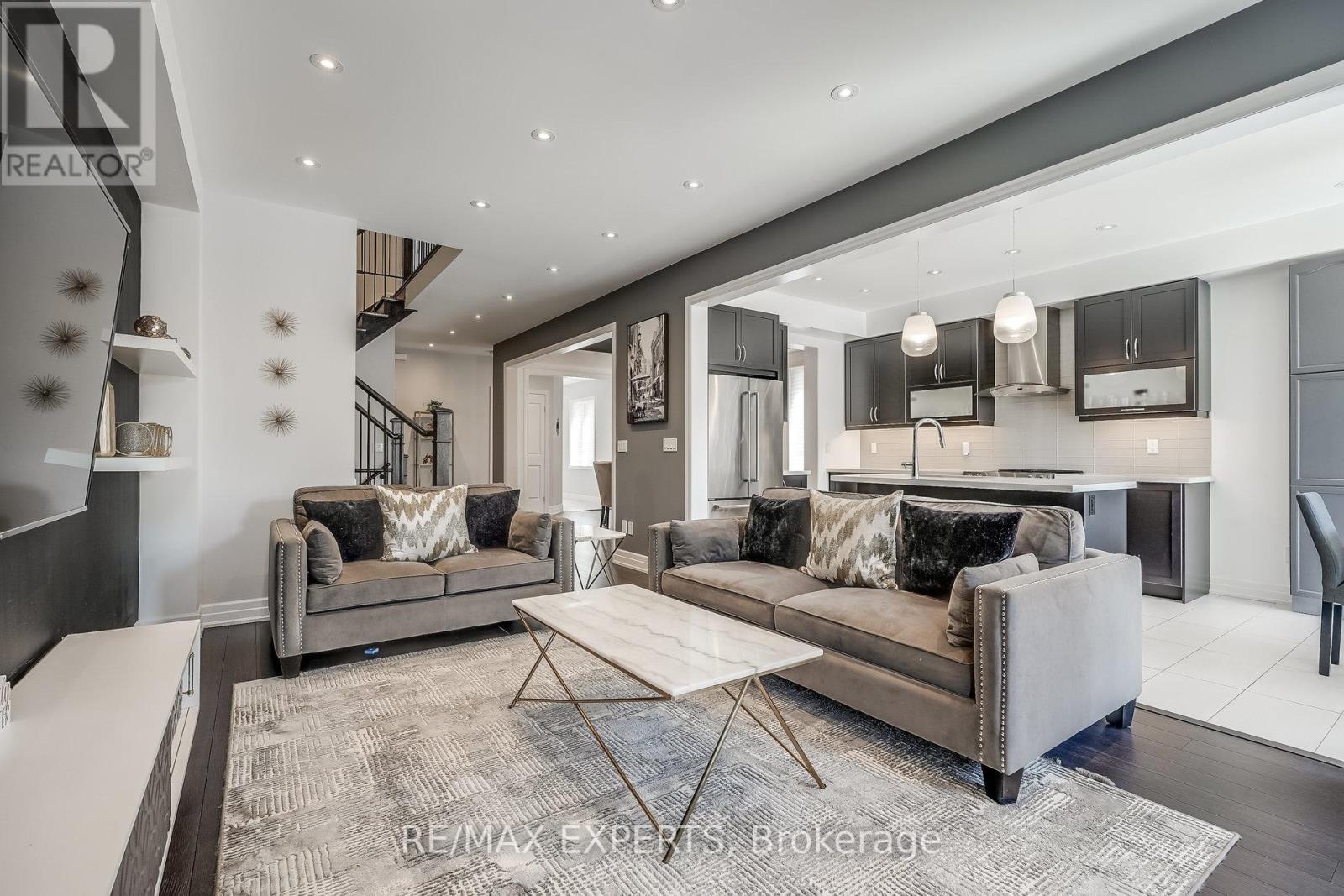 79 STEVENSON ST