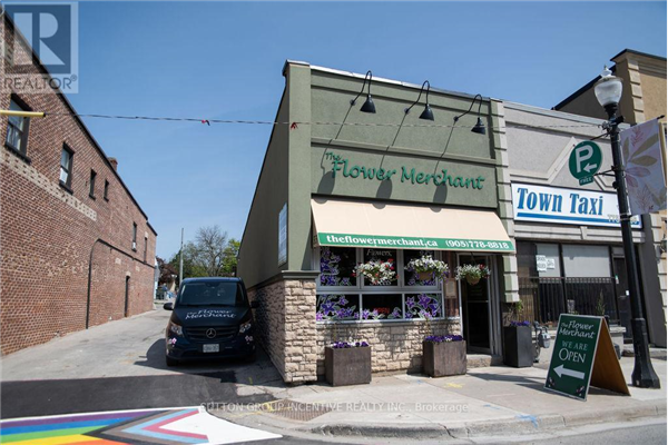 33 HOLLAND ST W, Bradford West Gwillimbury