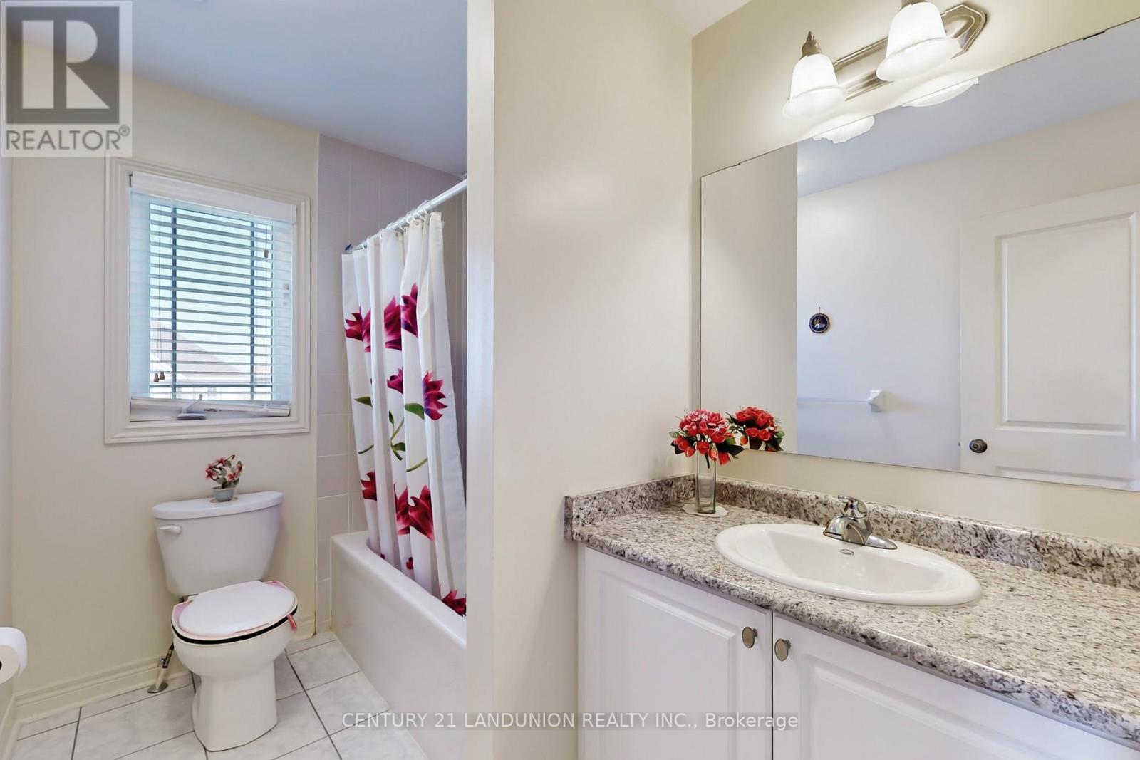 41 ATKINSON CRES