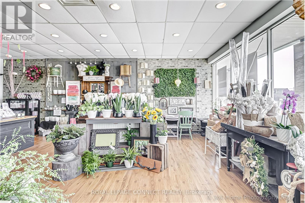 #35A -10520 YONGE ST, Richmond Hill