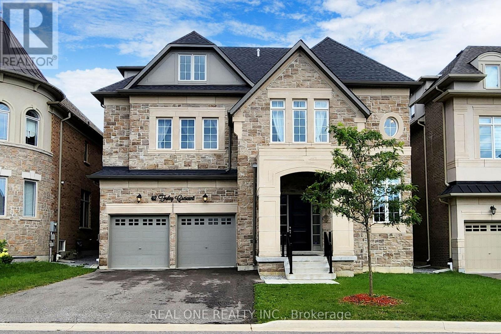 42 FOLEY CRES
