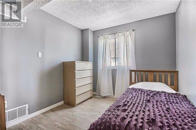47 RIVIERA DR
