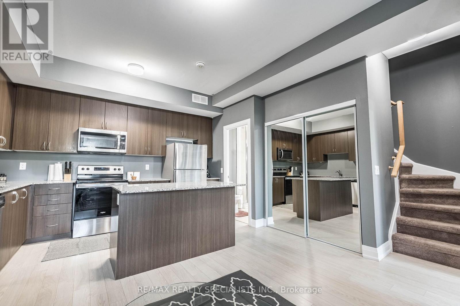 #402 B -5279 HIGHWAY 7, #402 B