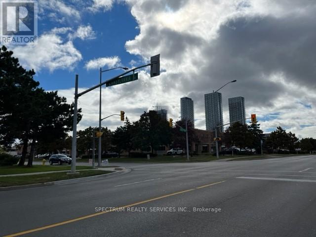 357 EDGELEY BLVD