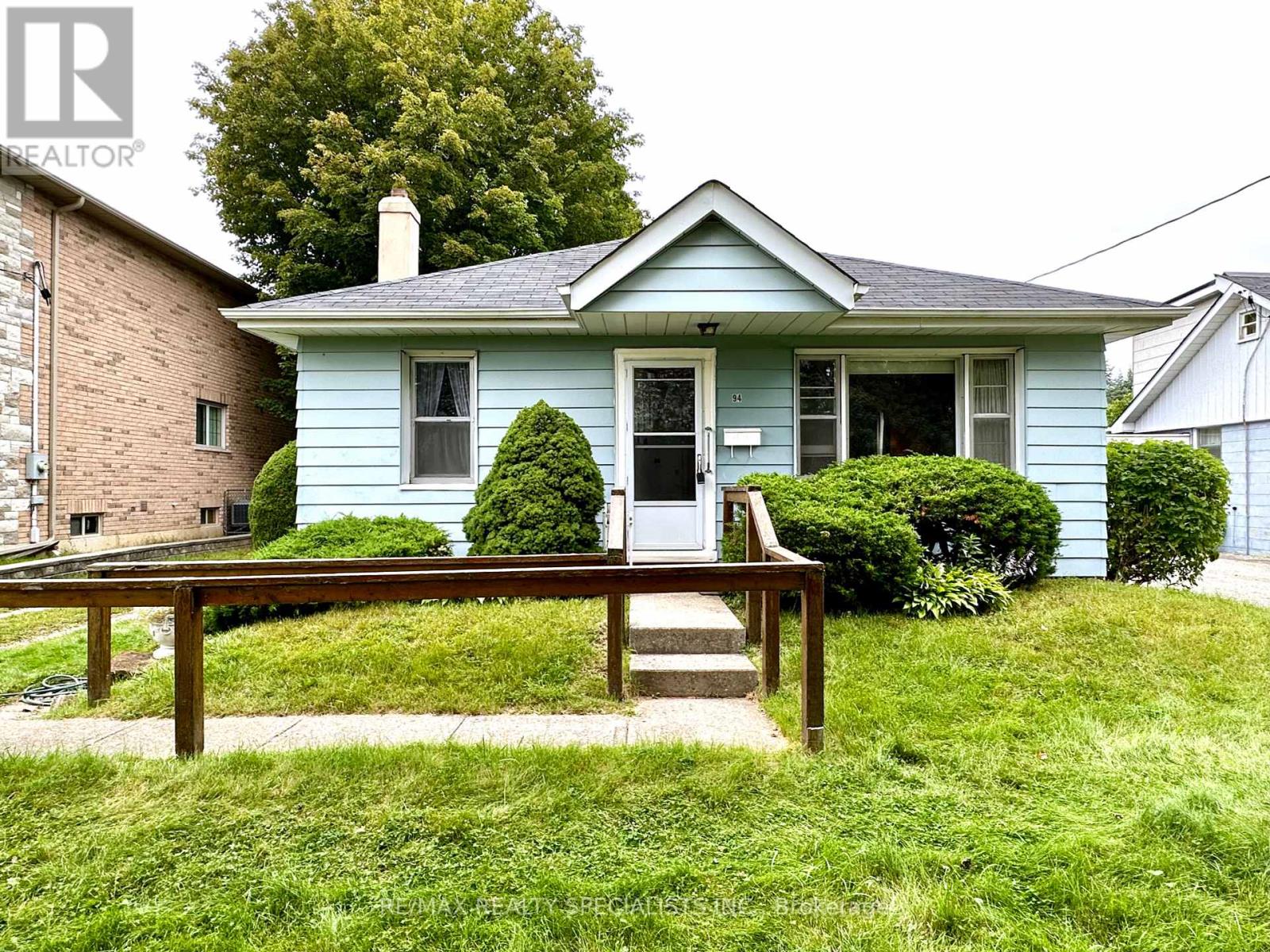 94 HAWMAN AVE