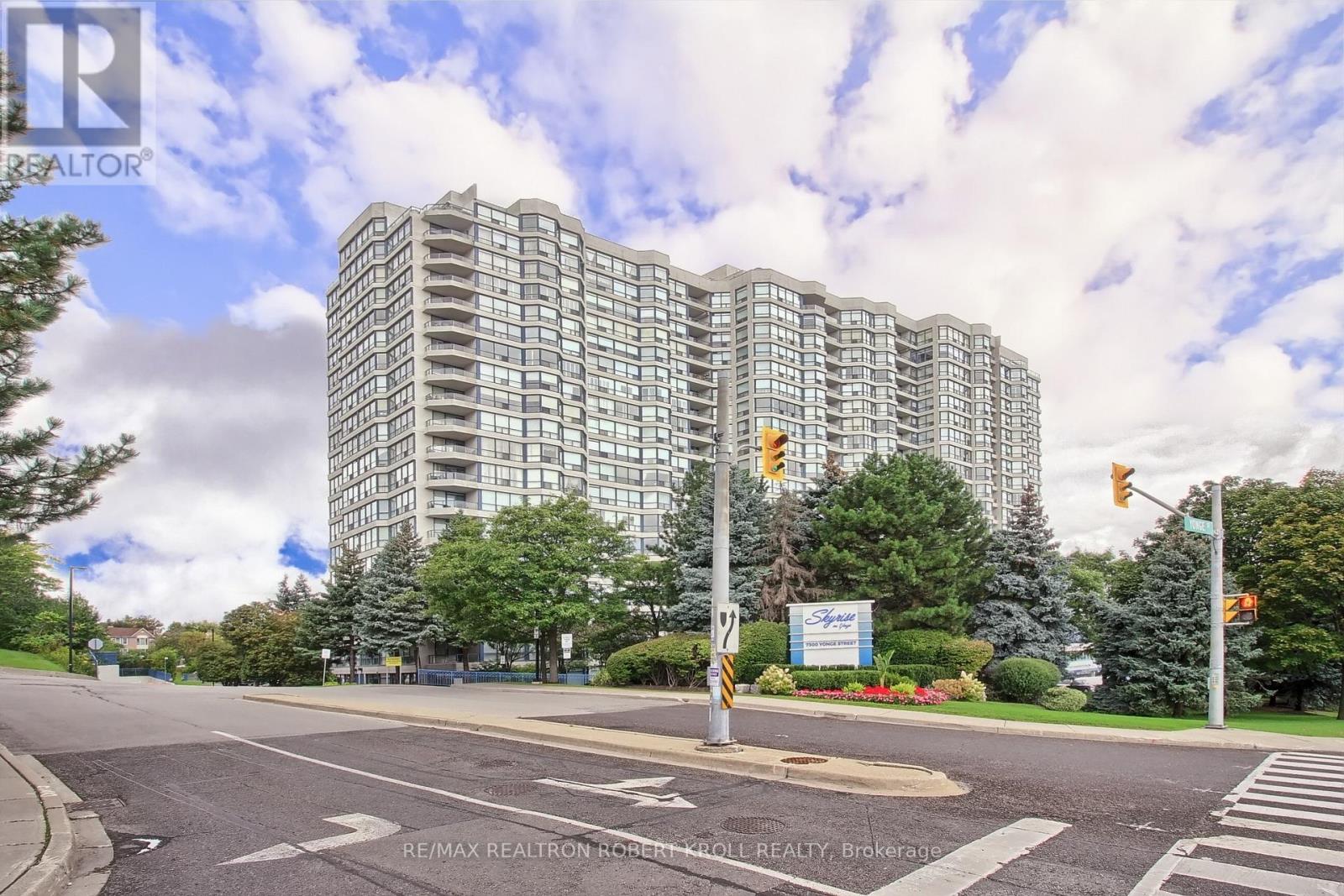 #701 -7300 YONGE ST, #701