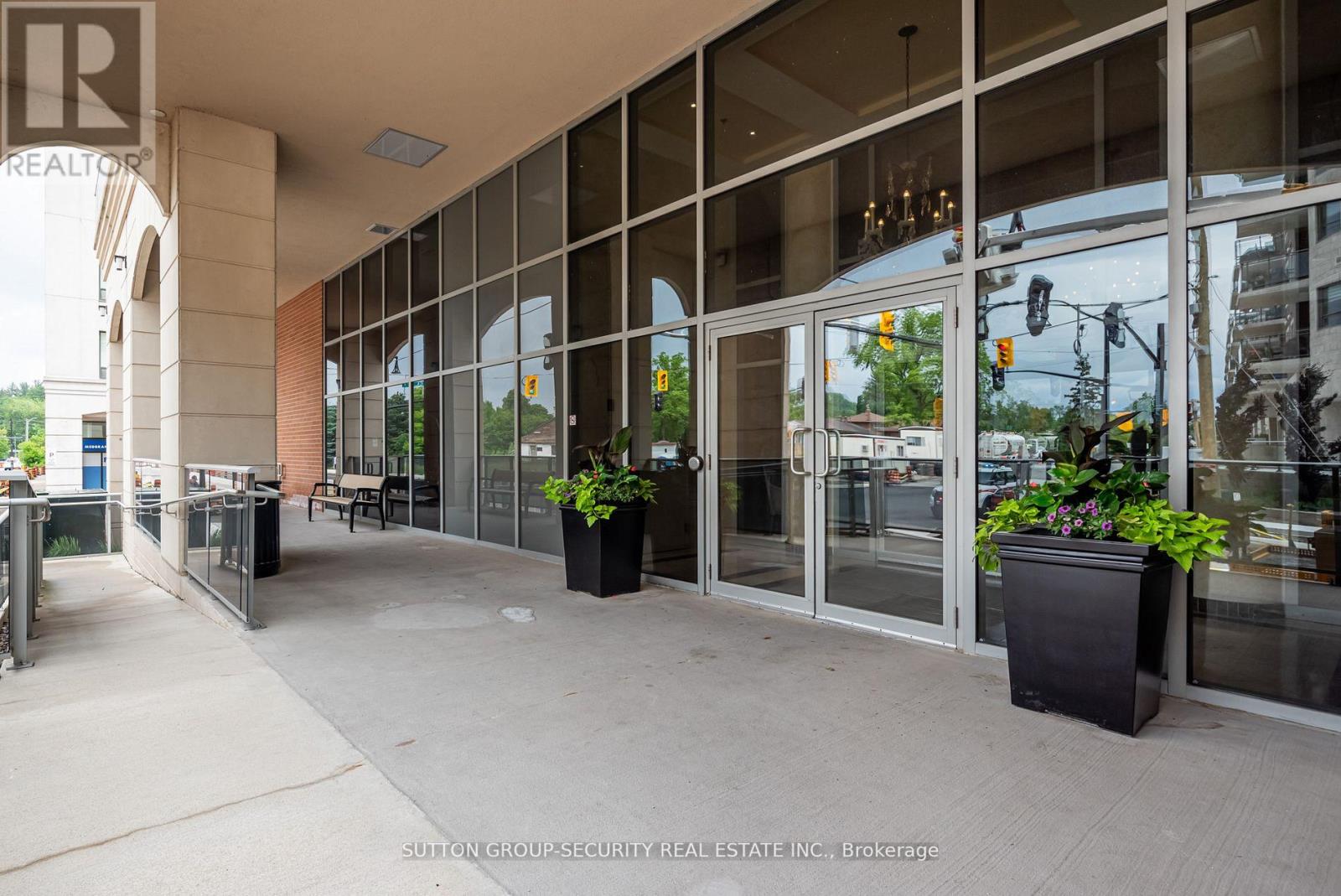 #416 -83 WOODBRIDGE AVE E, #416