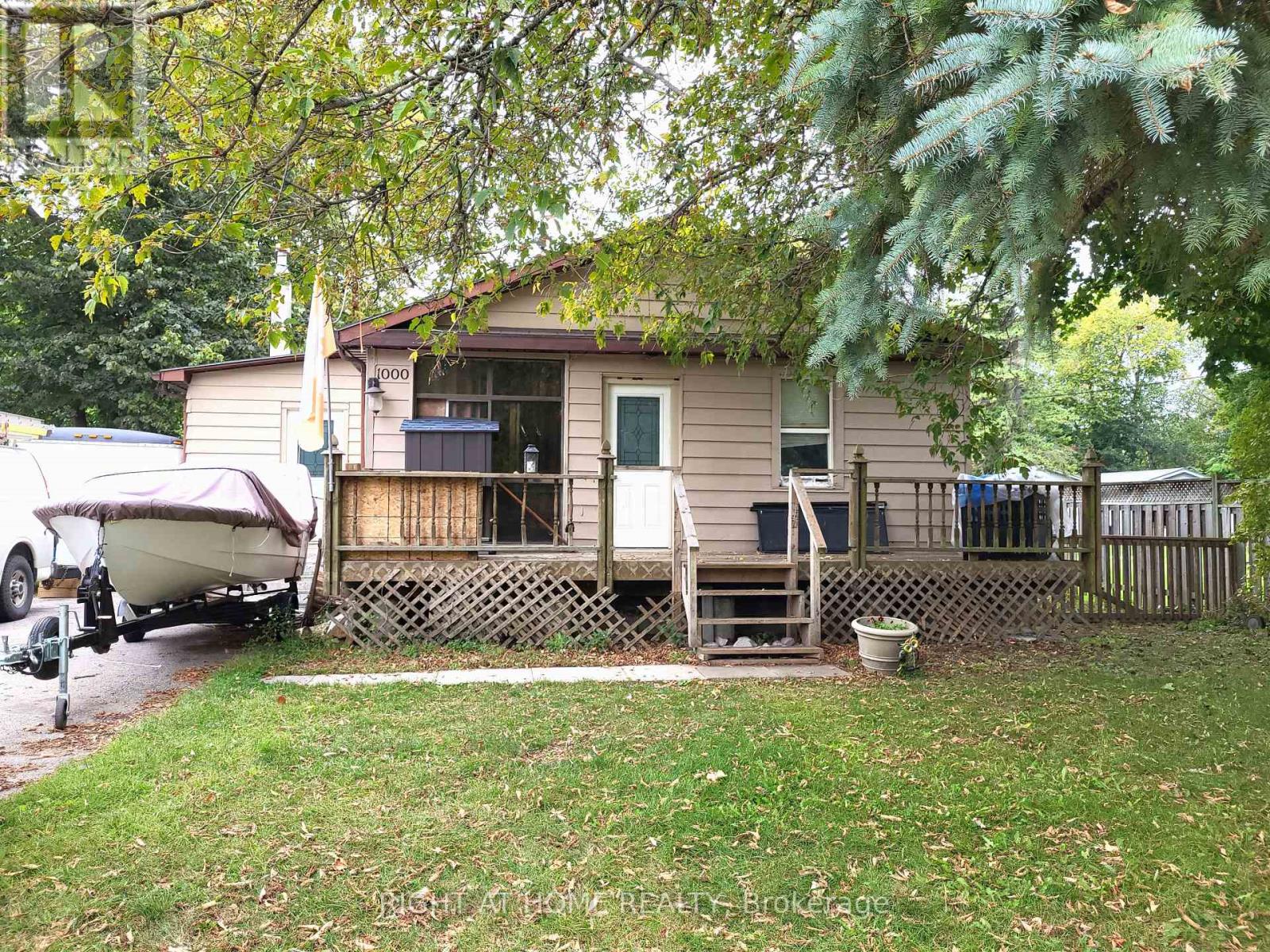 1000 FERRIER AVE