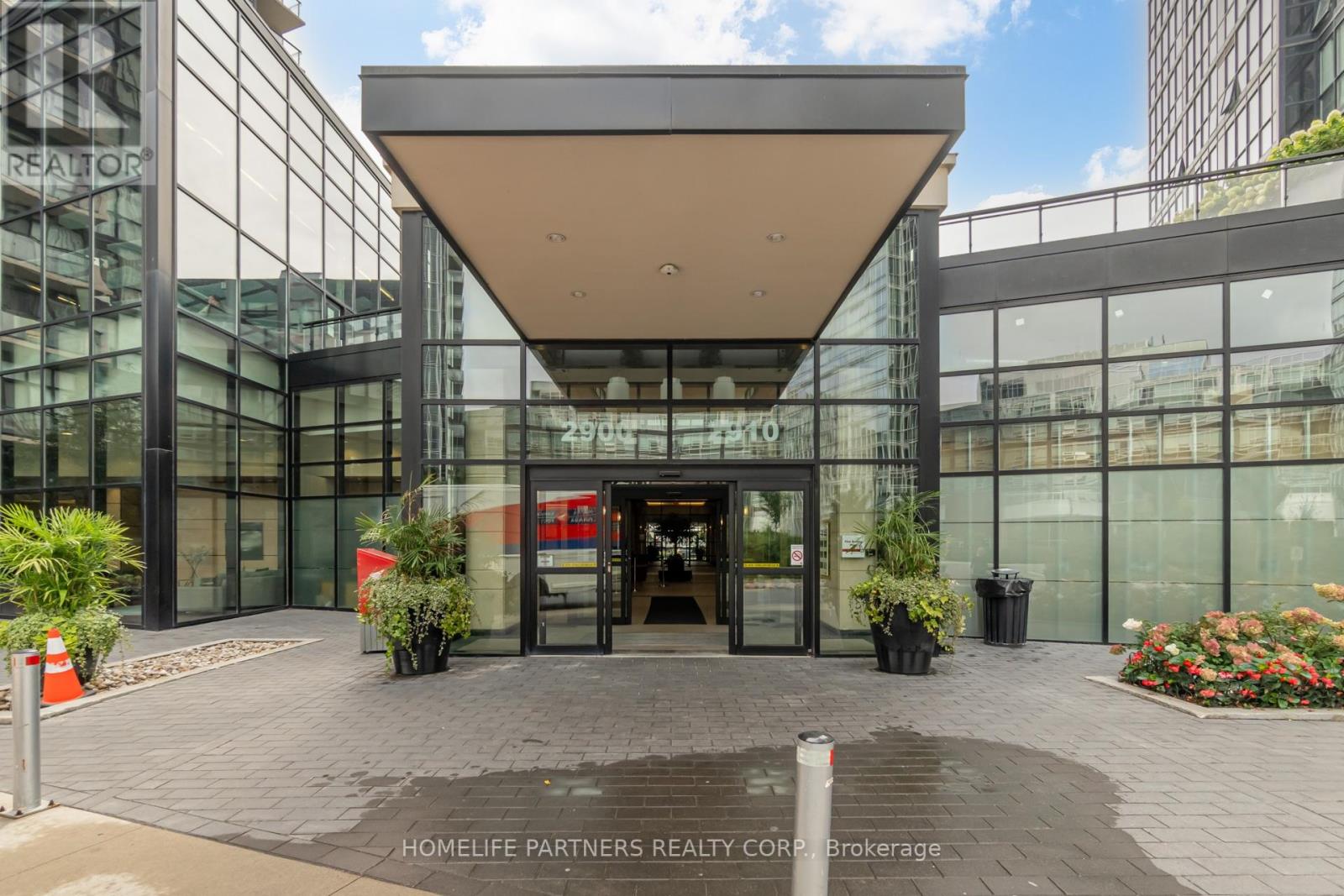#512 -2910 HIGHWAY 7 RD W, #512