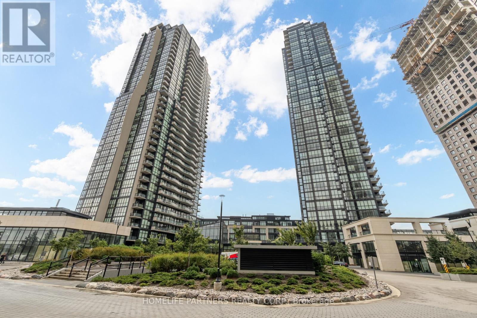 #512 -2910 HIGHWAY 7 RD W, #512