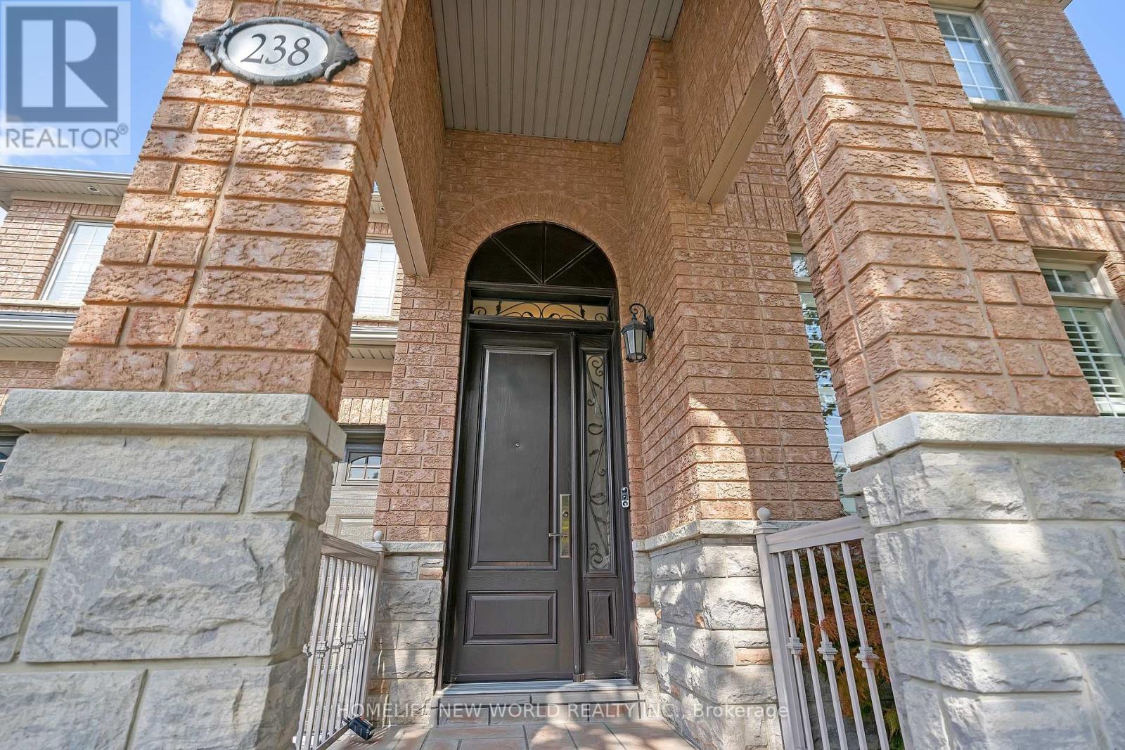 238 SUMMERIDGE DR