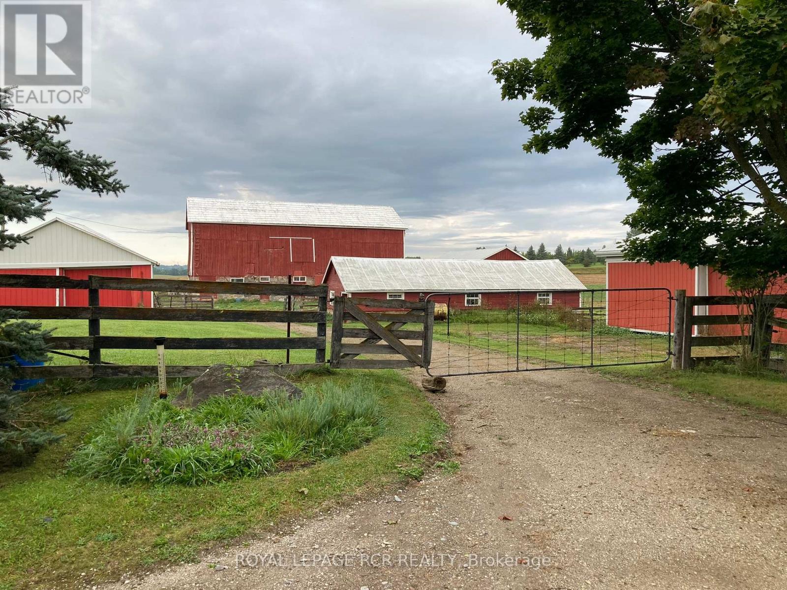152 LEONARD RD