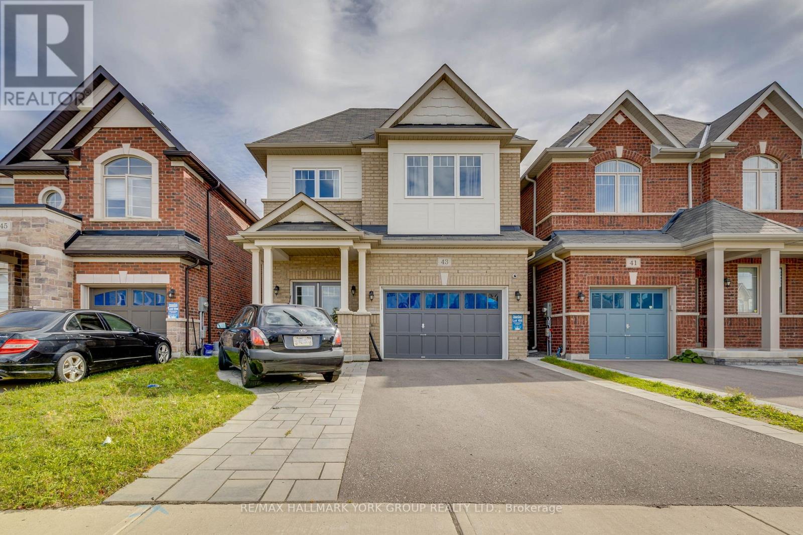 43 KAVANAGH AVE