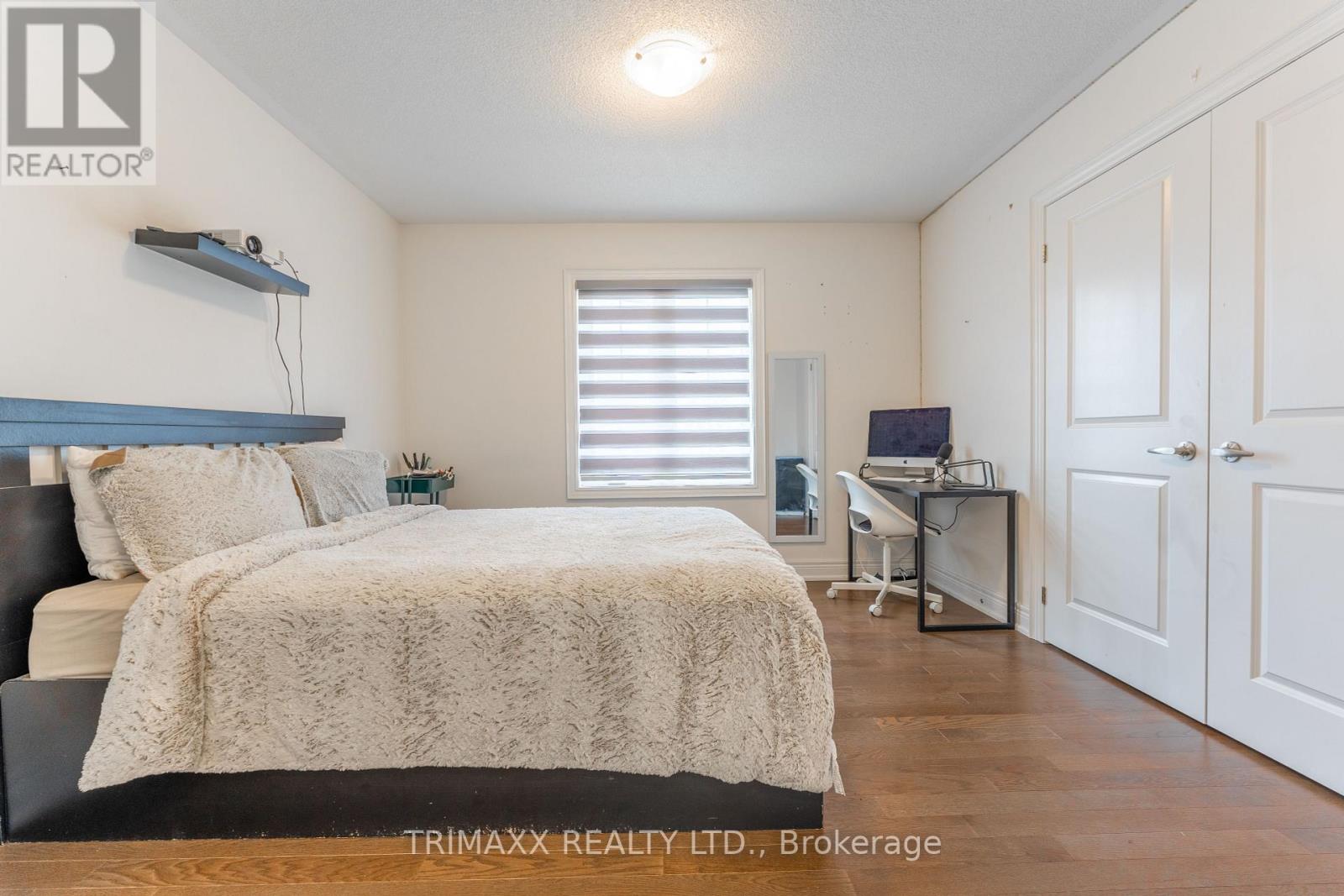 2 DOWNY EMERALD DR