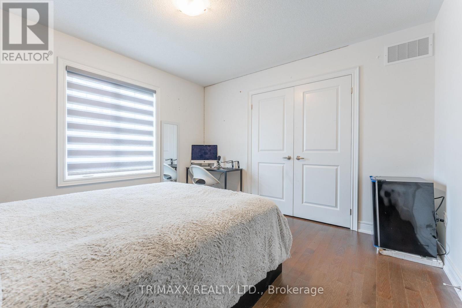 2 DOWNY EMERALD DR