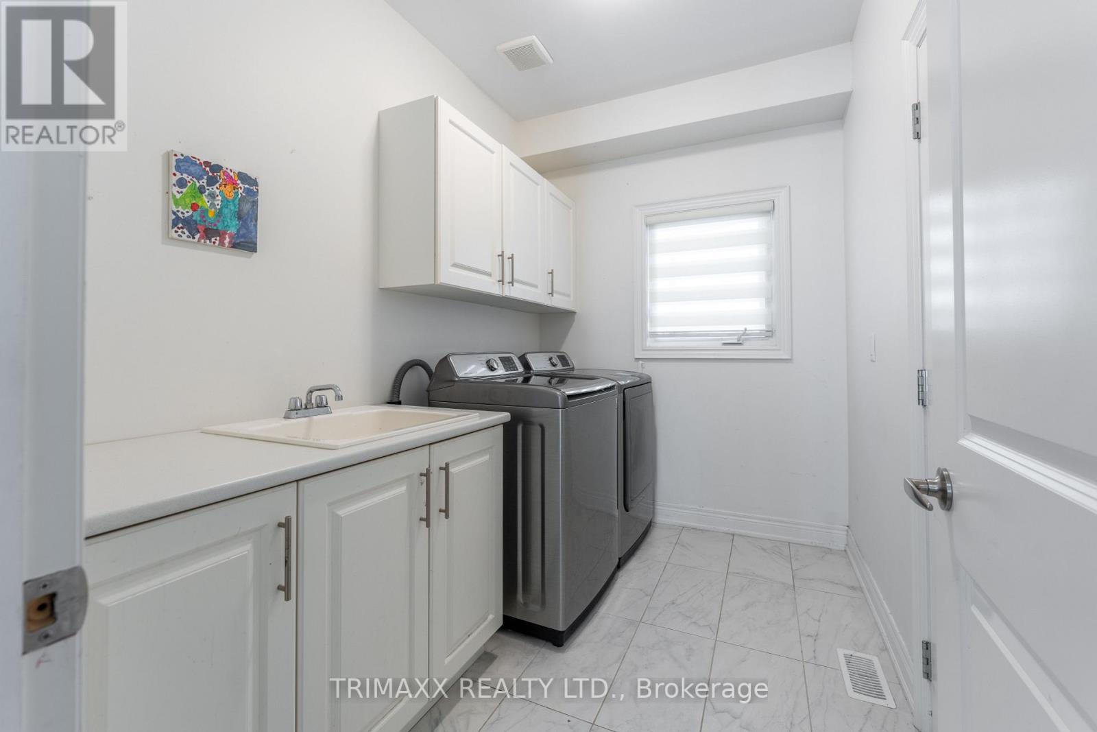 2 DOWNY EMERALD DR