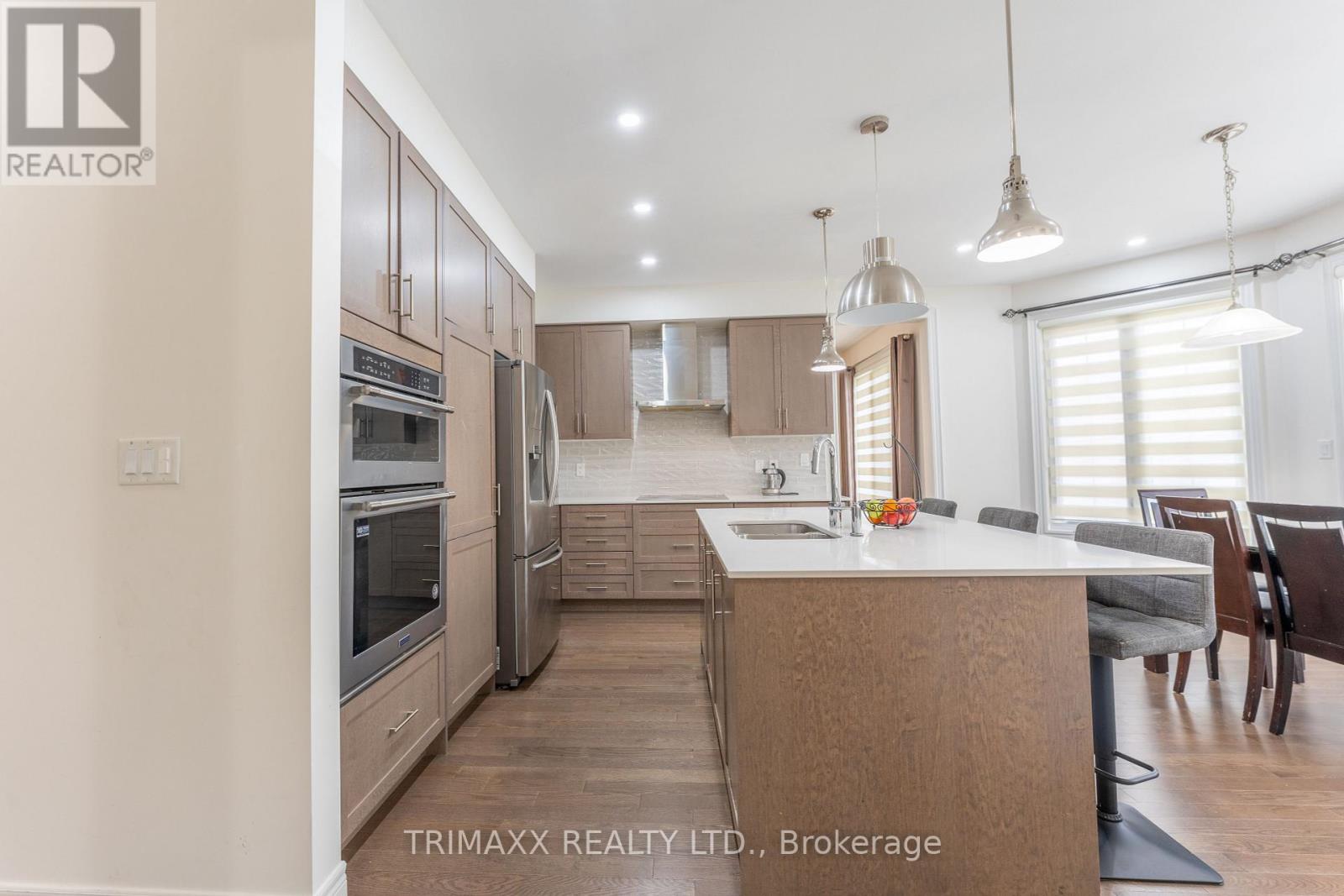 2 DOWNY EMERALD DR