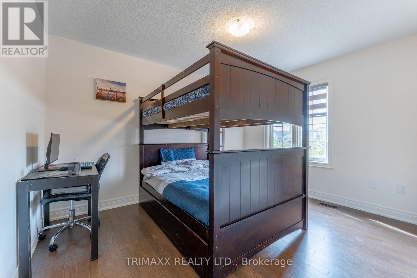 2 DOWNY EMERALD DR