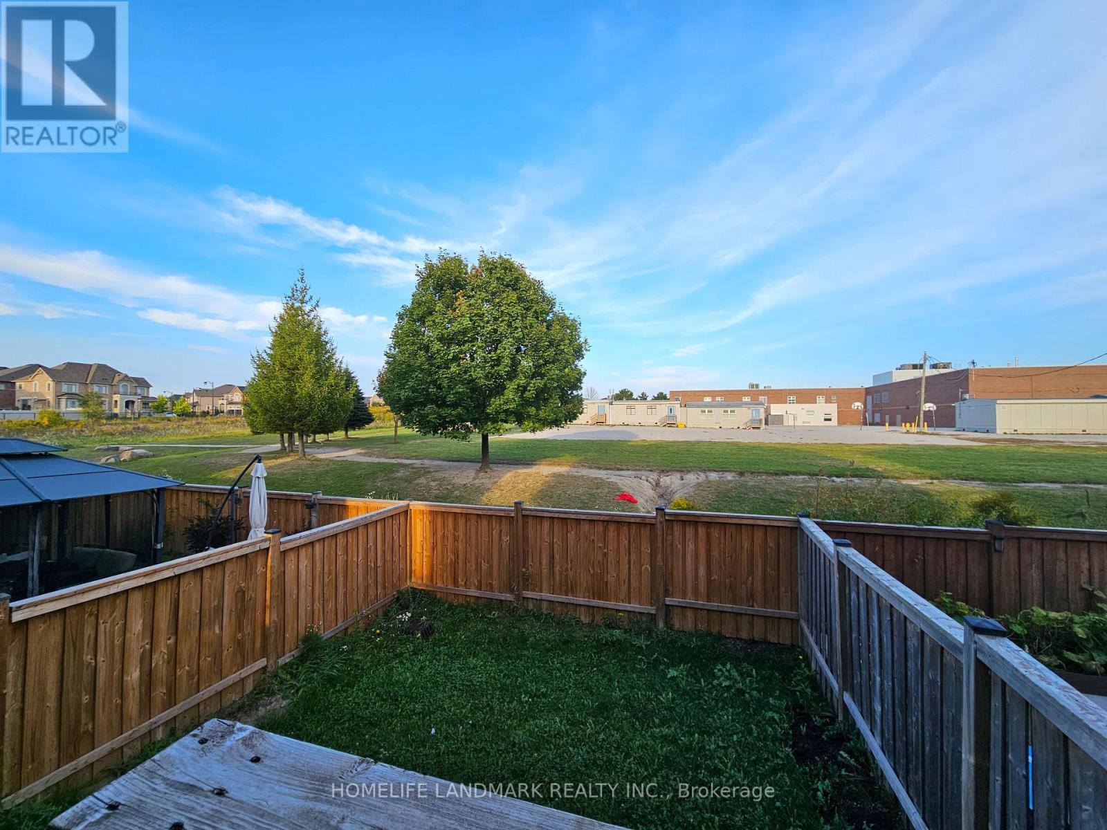 115 RUSSEL DR