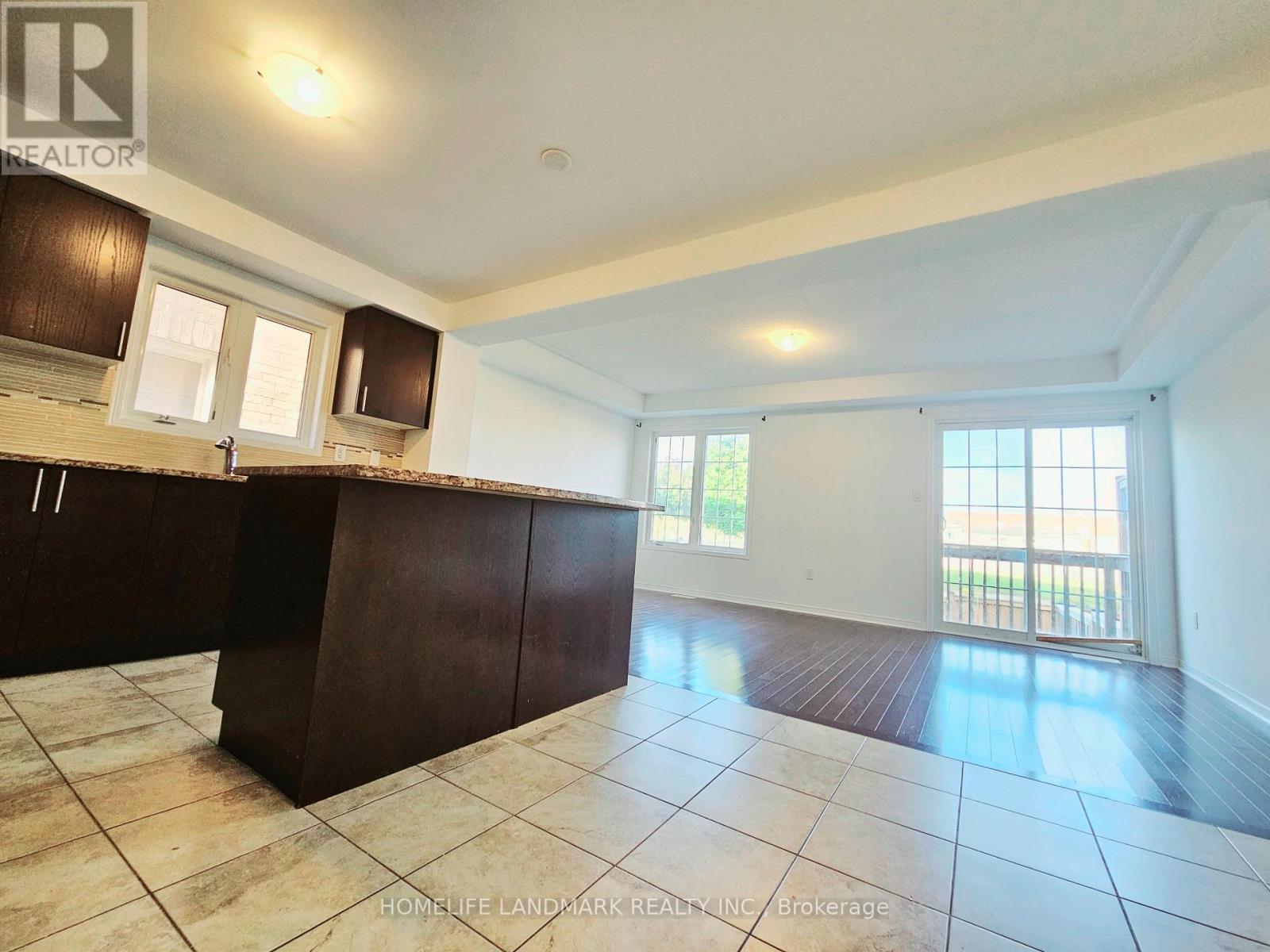 115 RUSSEL DR