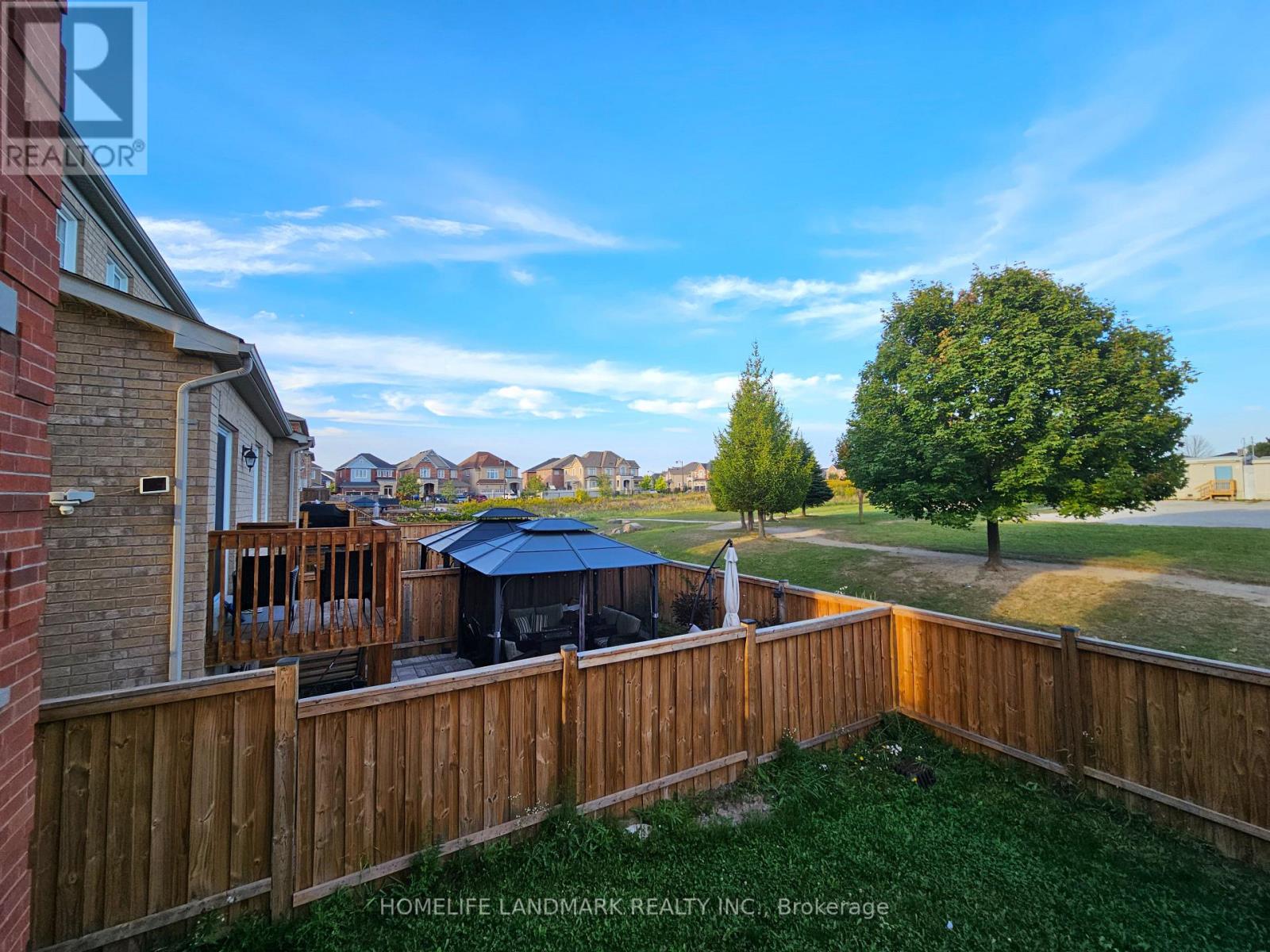 115 RUSSEL DR