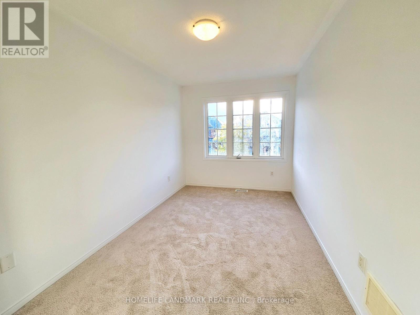 115 RUSSEL DR