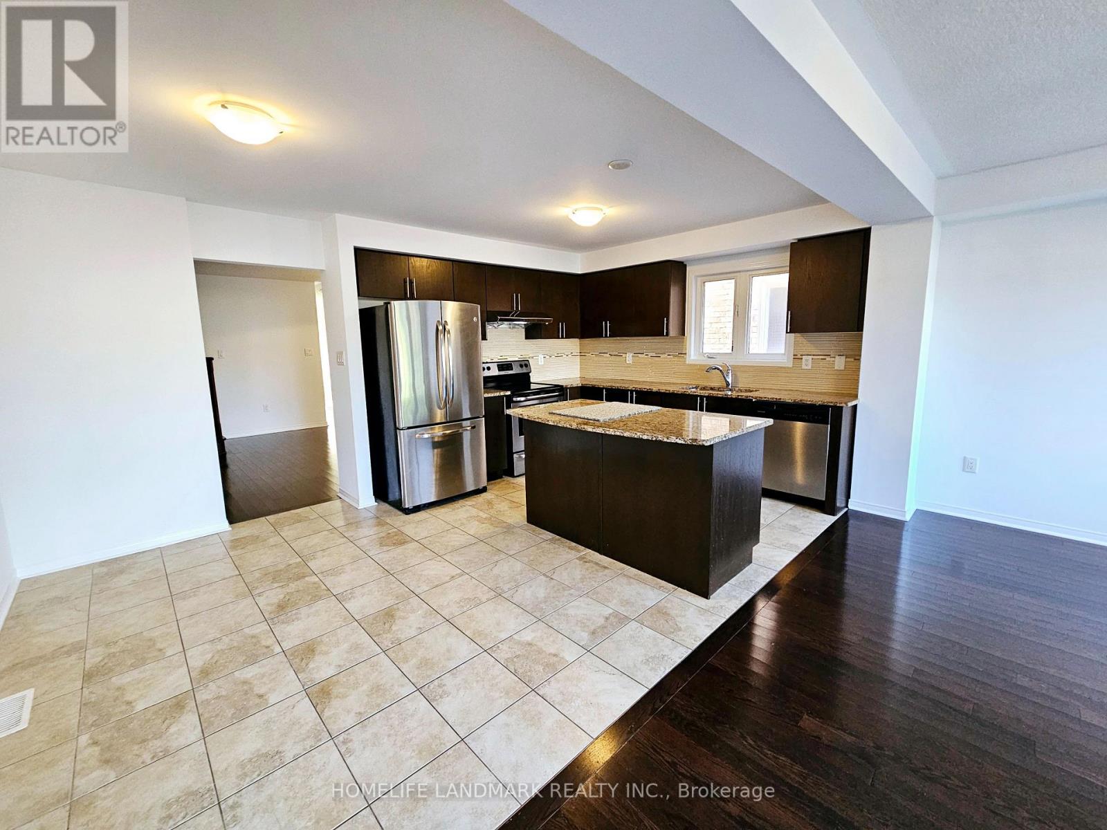 115 RUSSEL DR