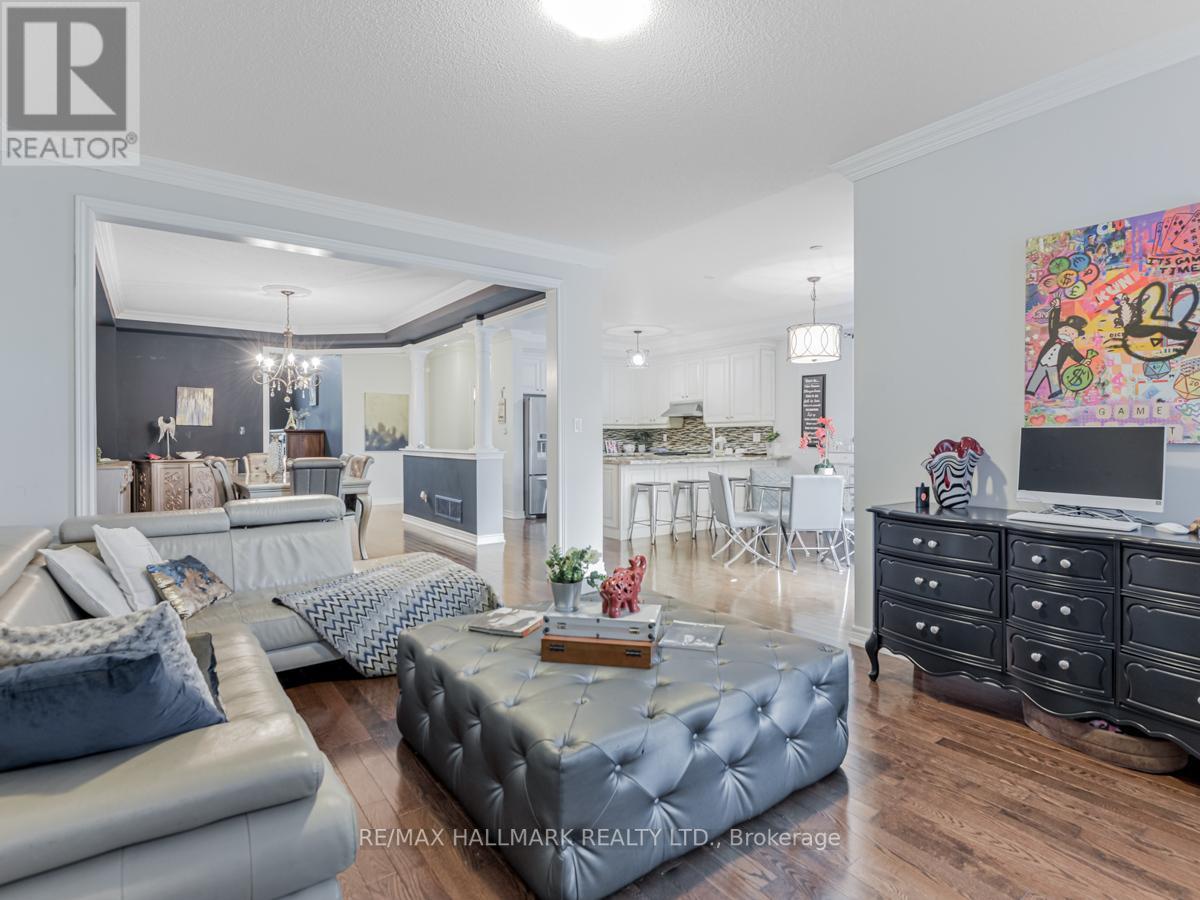 12 MCKENZIE WAY
