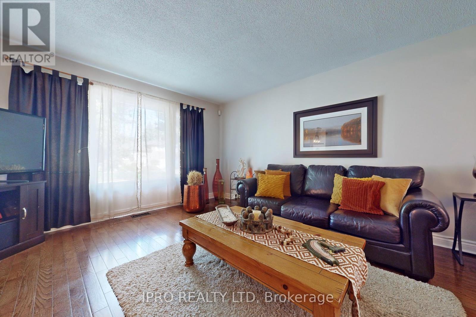 103 IMPERIAL CRES