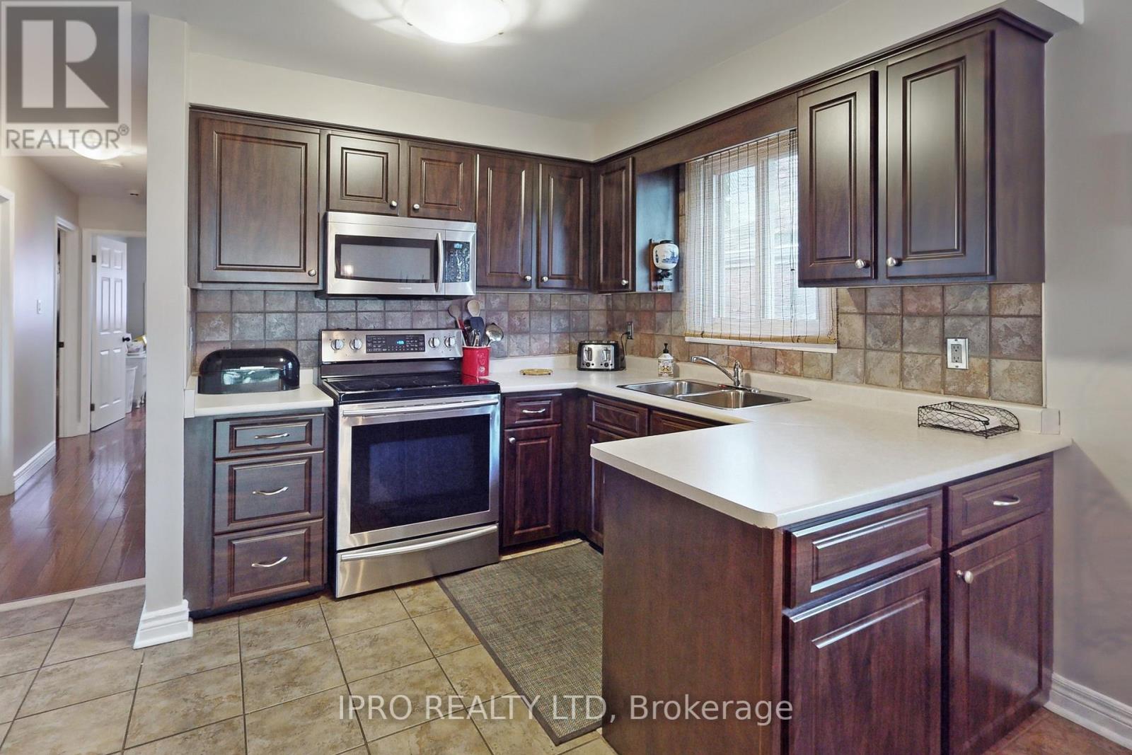 103 IMPERIAL CRES
