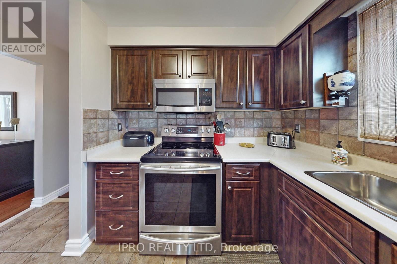103 IMPERIAL CRES