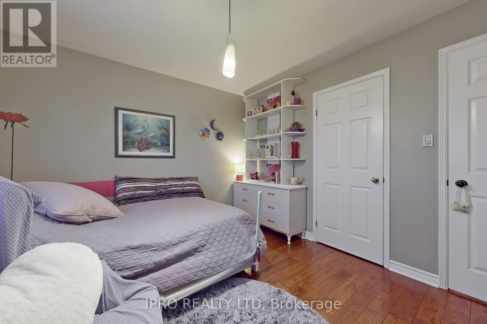 103 IMPERIAL CRES