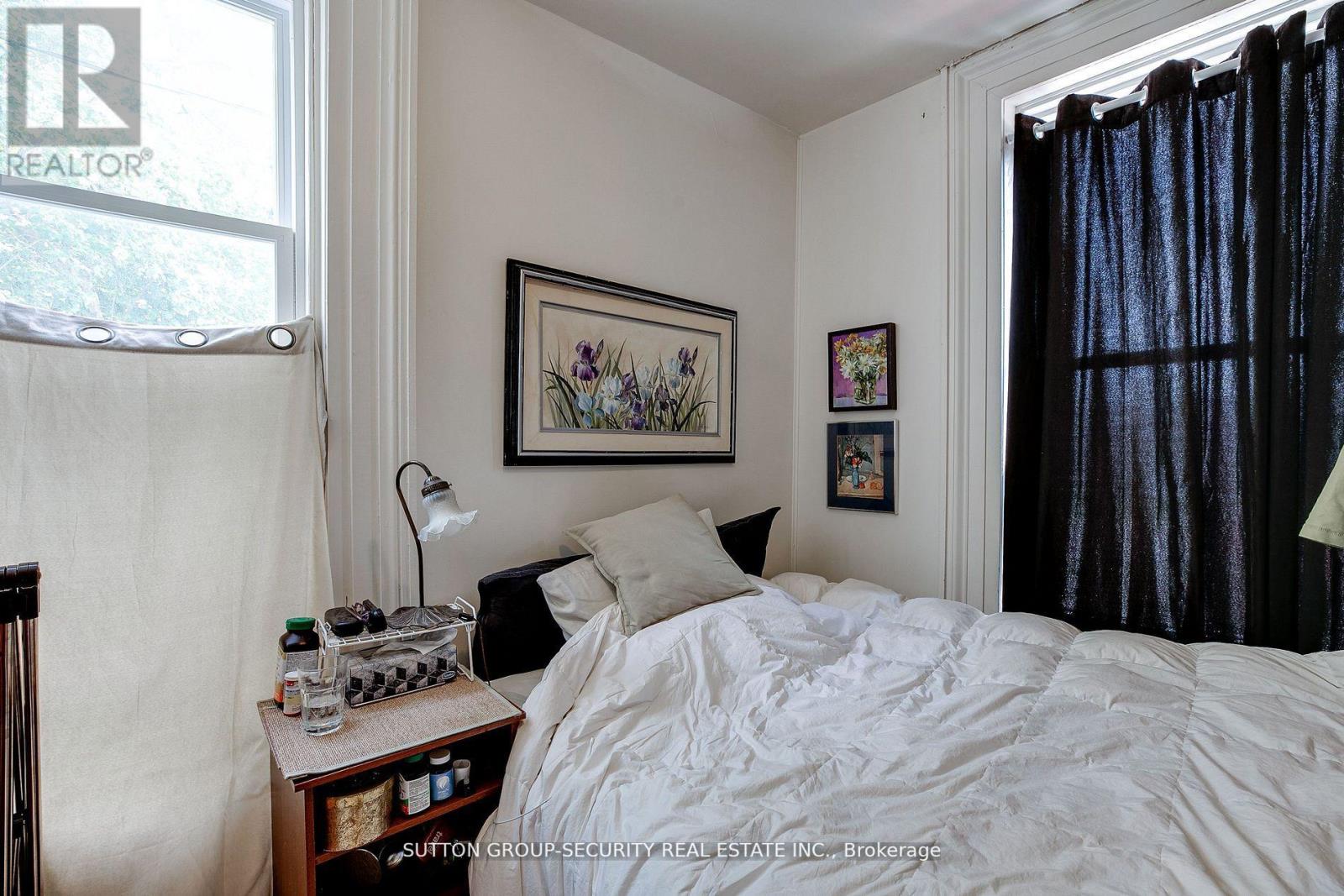 103 JOHN ST W