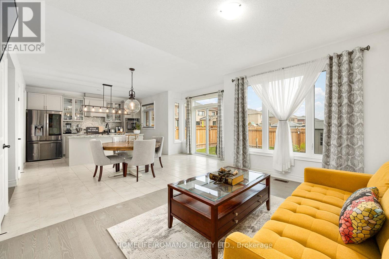 833 LANGFORD BLVD