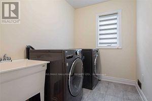 33 LORNE THOMAS PL