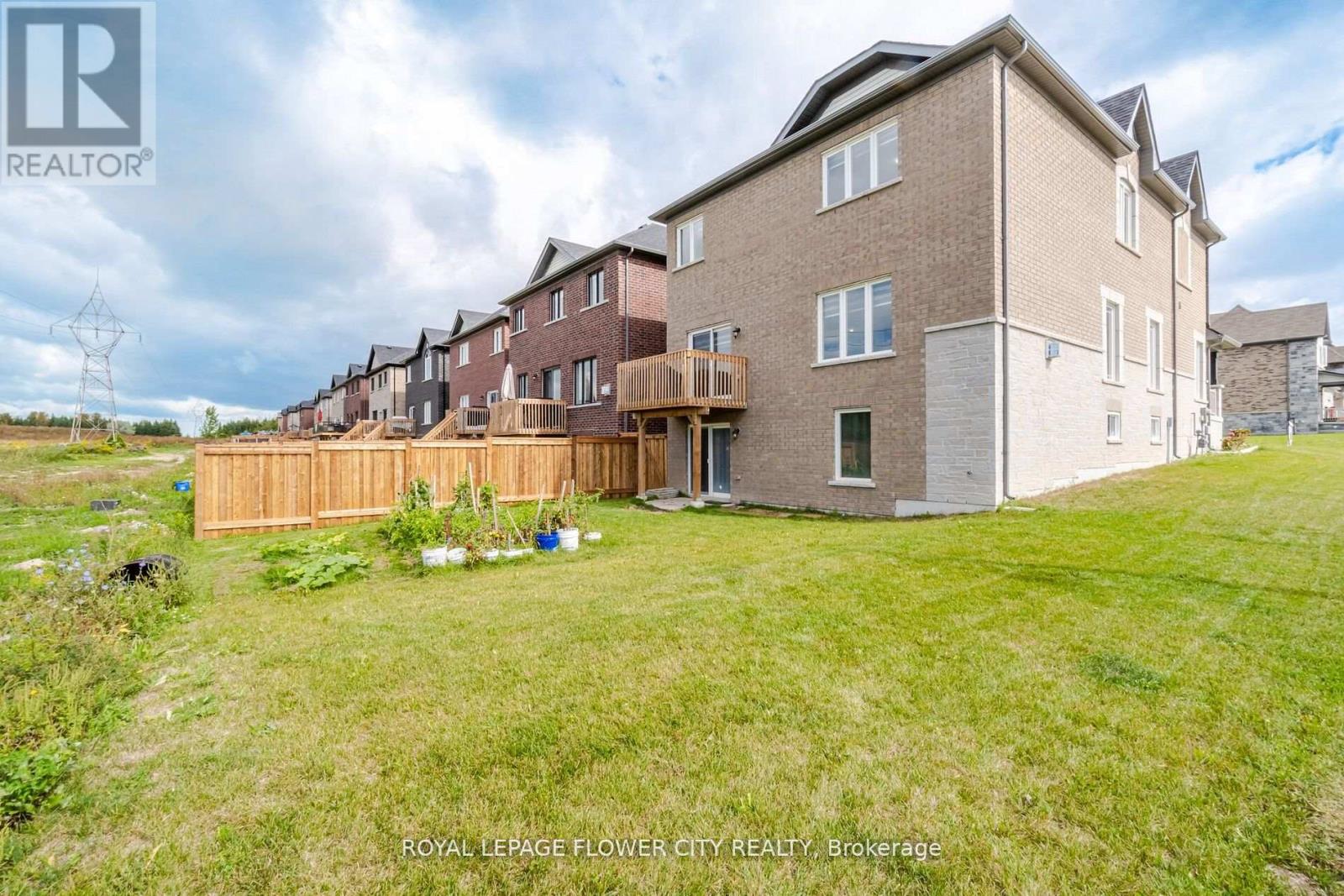 323 CHELSEA CRES