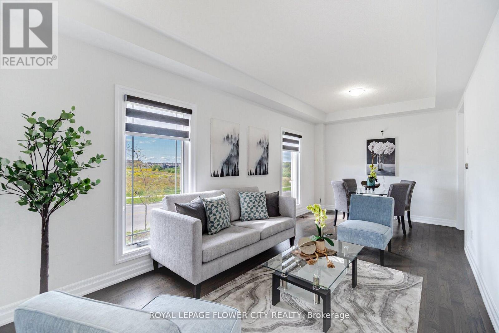 323 CHELSEA CRES