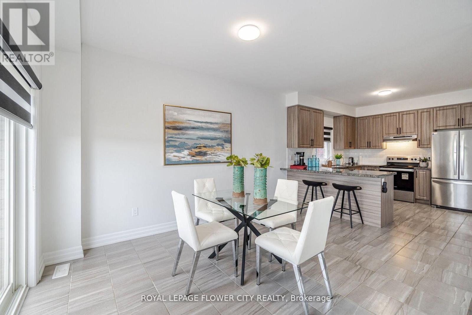 323 CHELSEA CRES