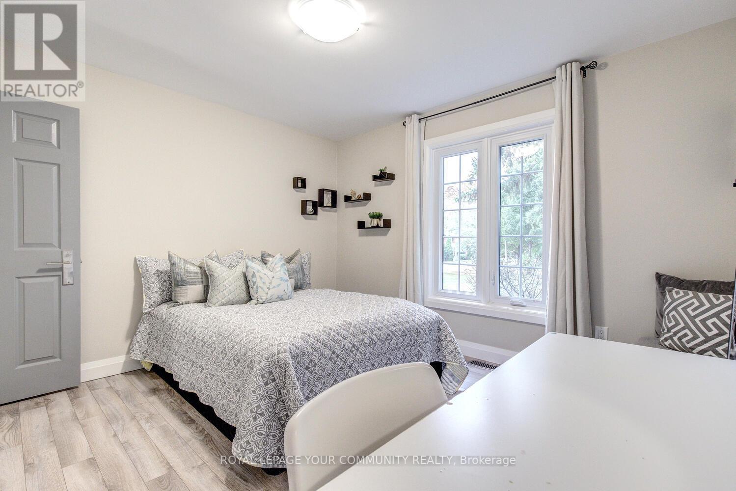 161 HEATHWOOD HEIGHTS DR