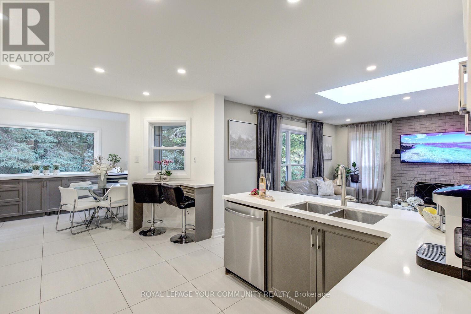 161 HEATHWOOD HEIGHTS DR