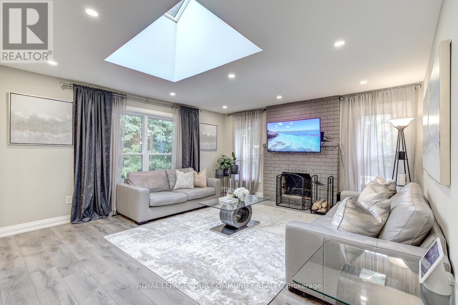 161 HEATHWOOD HEIGHTS DR