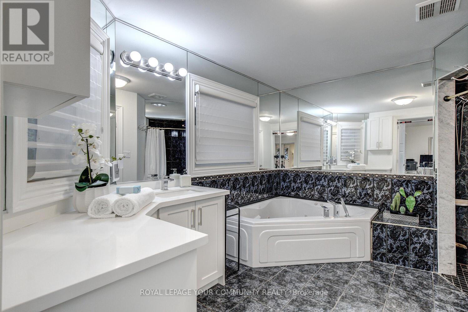 161 HEATHWOOD HEIGHTS DR