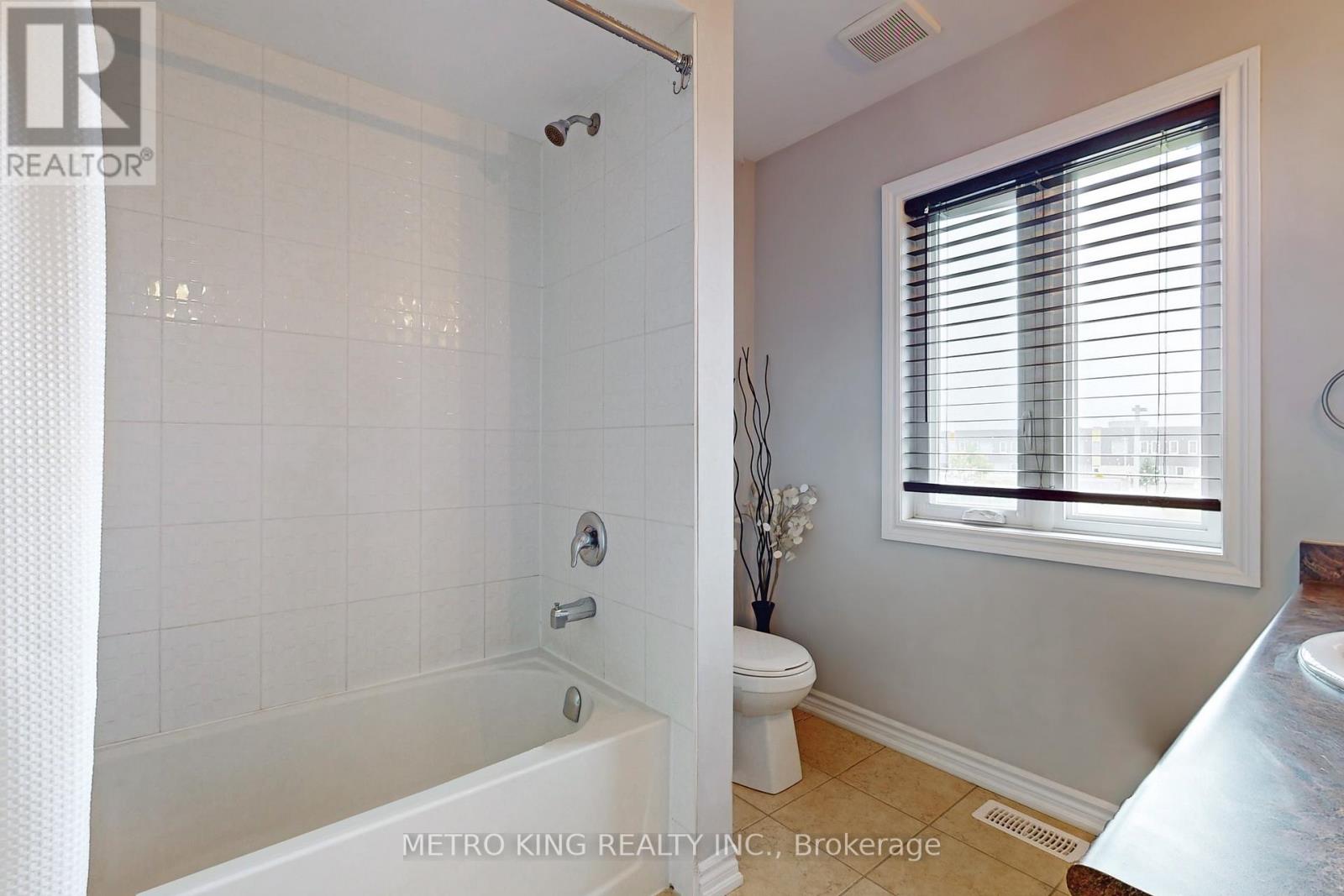 105 SUTHERLAND AVE
