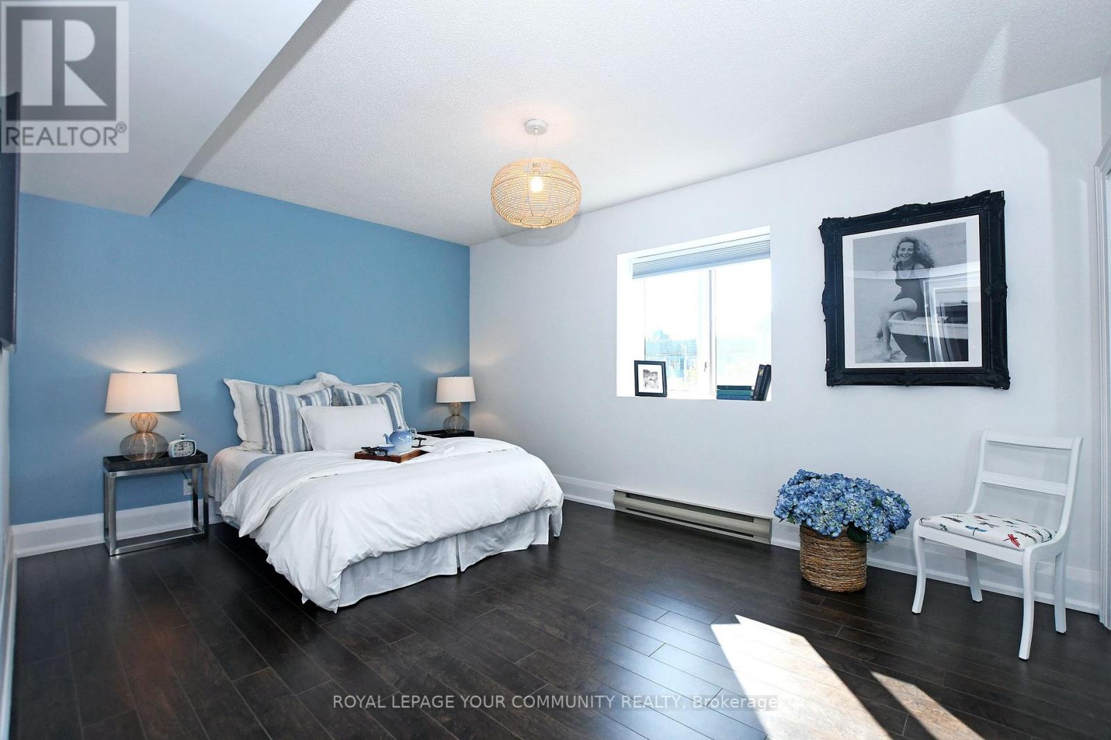 #204 -21 GEORGE ST