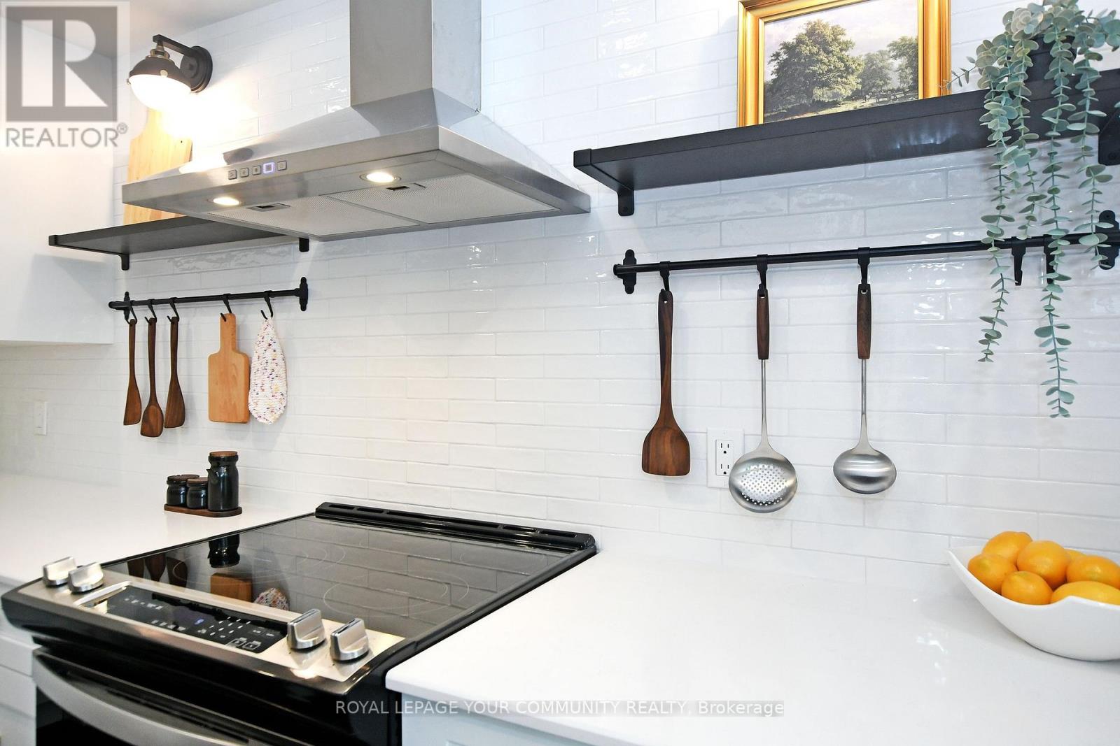 #204 -21 GEORGE ST