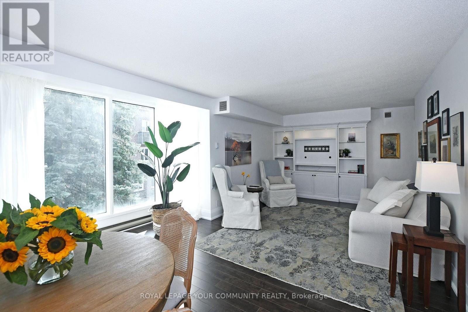#204 -21 GEORGE ST