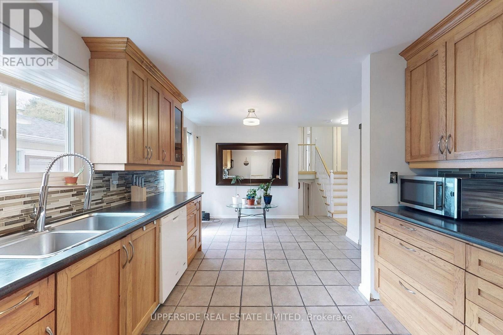 249 BRITANNIA AVE